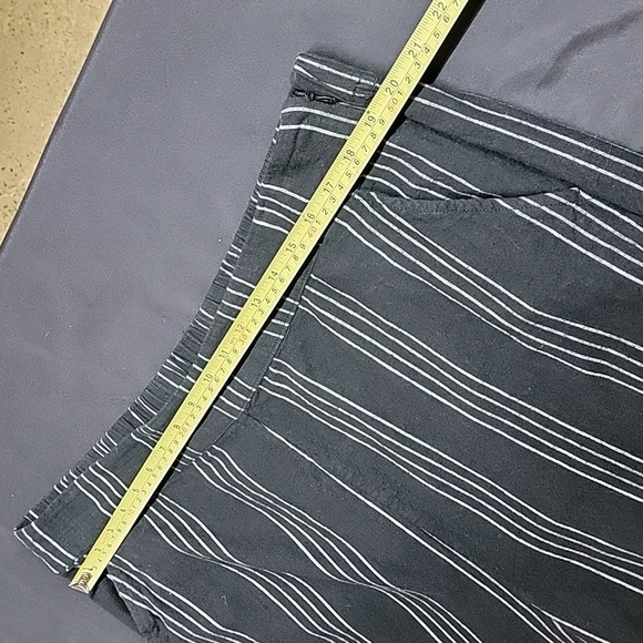 Torrid Size 18 Elastic Waist Black Pinstripe Linen Culotte Pant - Picture 11 of 16